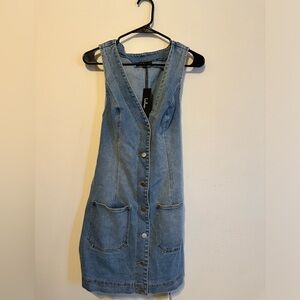 Denim dress from Lulus. New with tags, size XL.